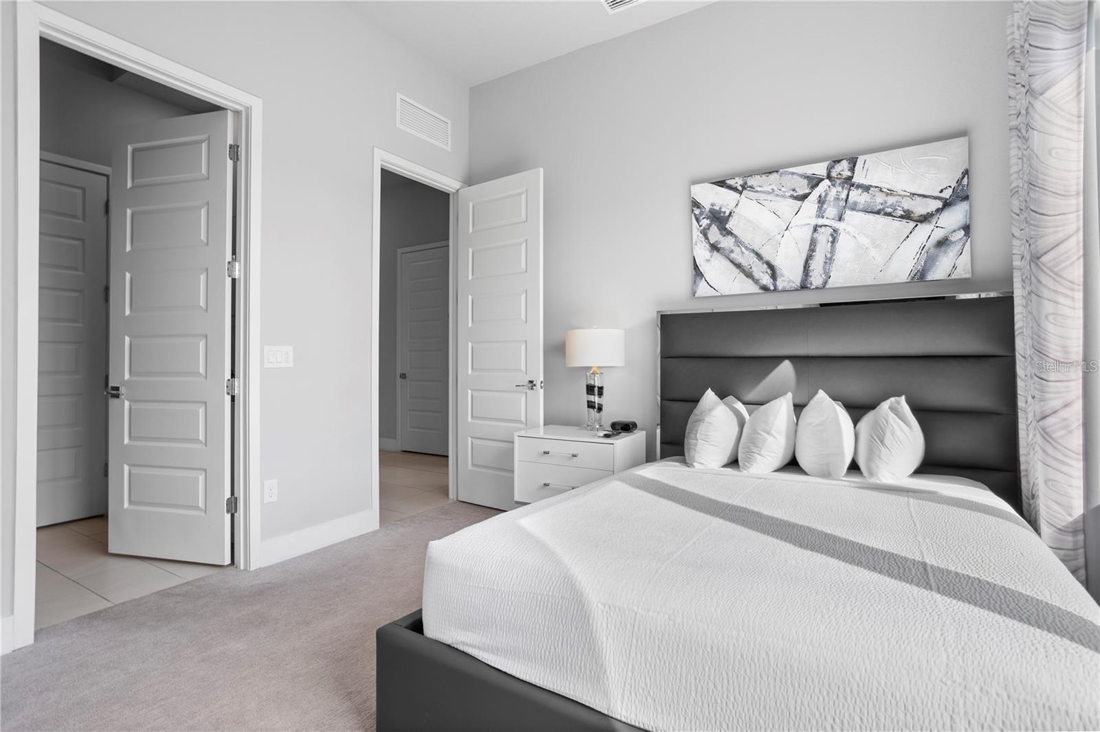 SPECTRUM AT REUNION CONDO PH 2A & 2B - Residential Lease