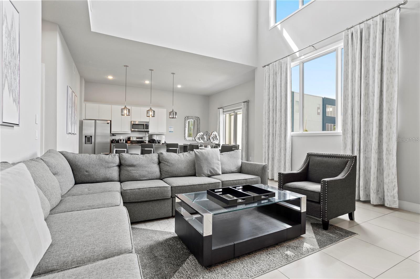 SPECTRUM AT REUNION CONDO PH 2A & 2B - Residential Lease