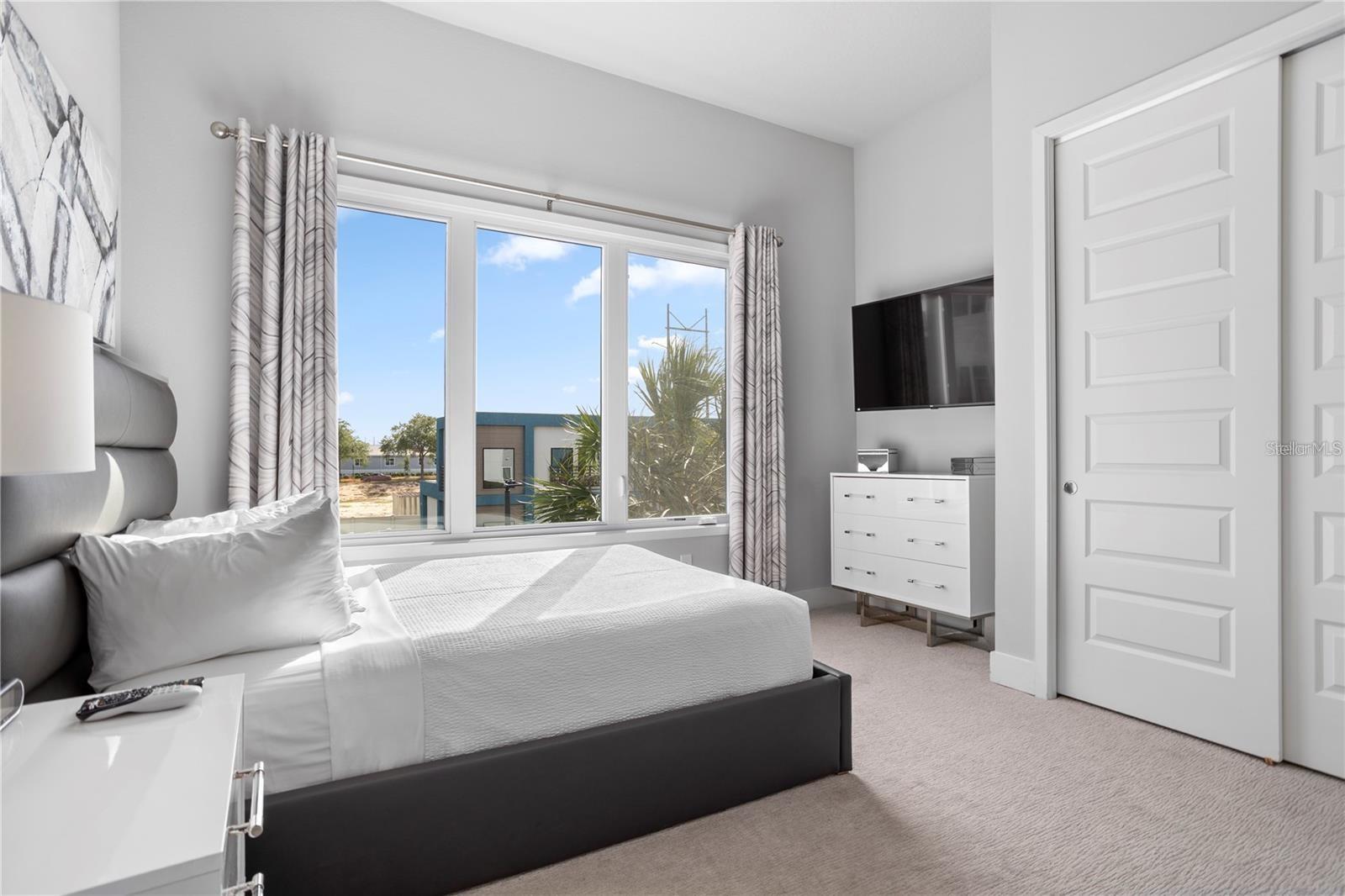 SPECTRUM AT REUNION CONDO PH 2A & 2B - Residential Lease