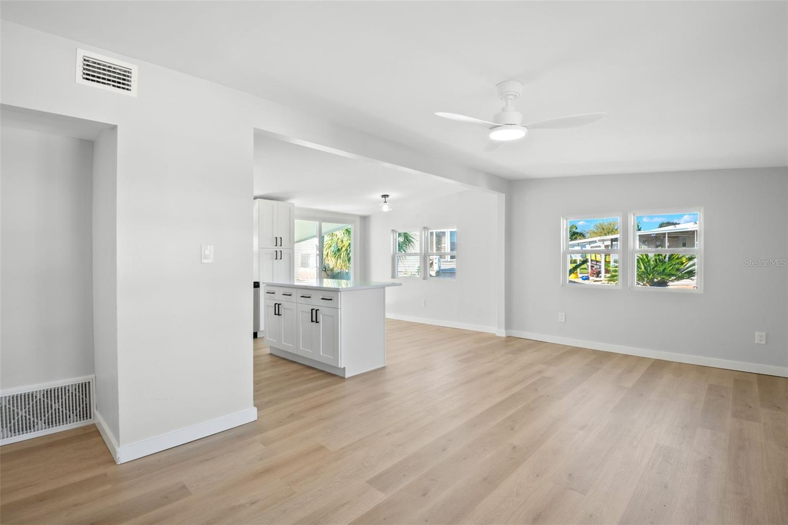 MOBEL AMERICANA MOBILE HOME PARK UNREC - Residential