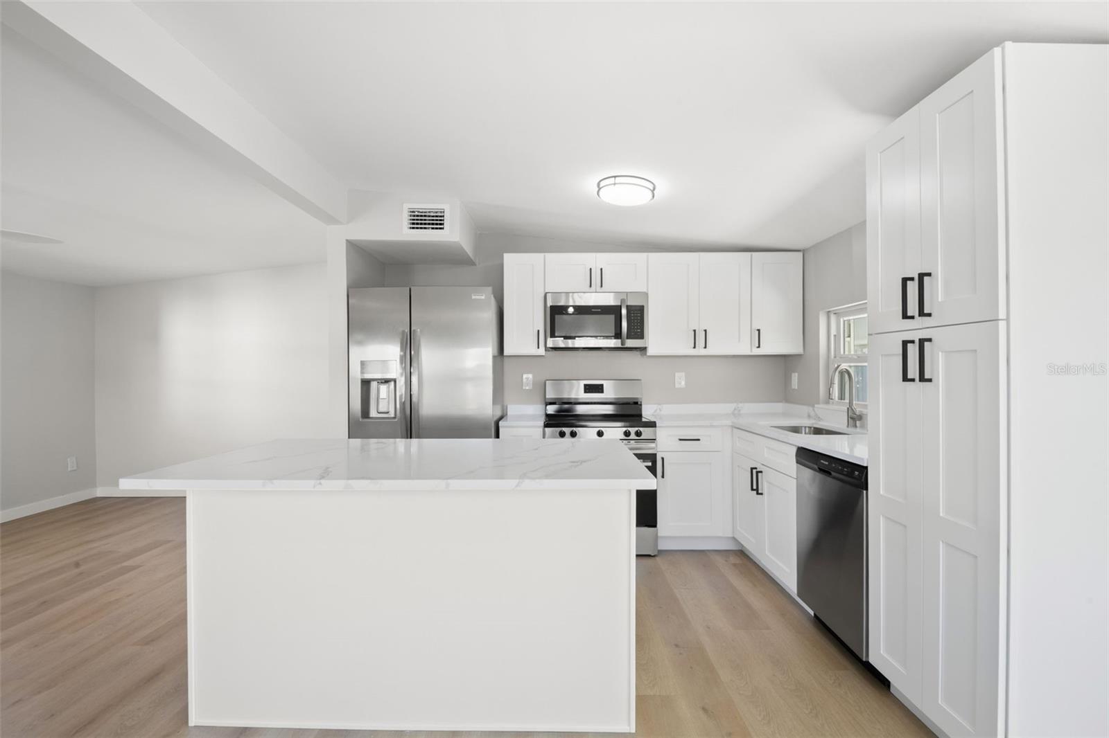 MOBEL AMERICANA MOBILE HOME PARK UNREC - Residential