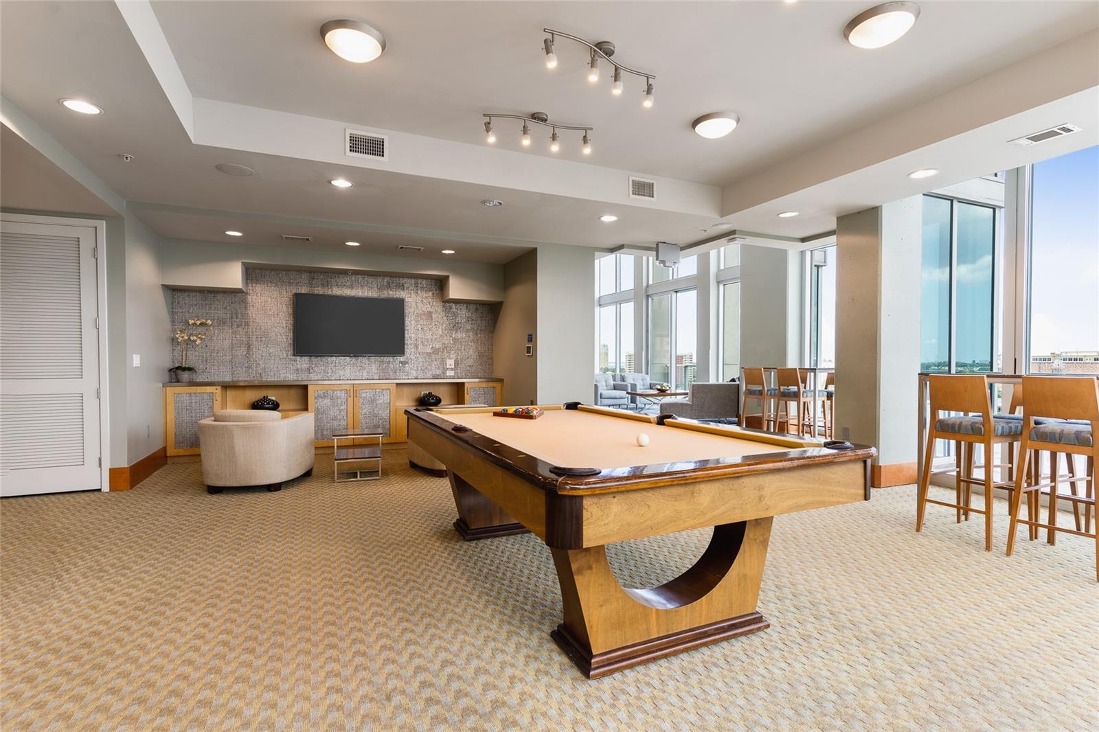 SKYPOINT A CONDO - Residential