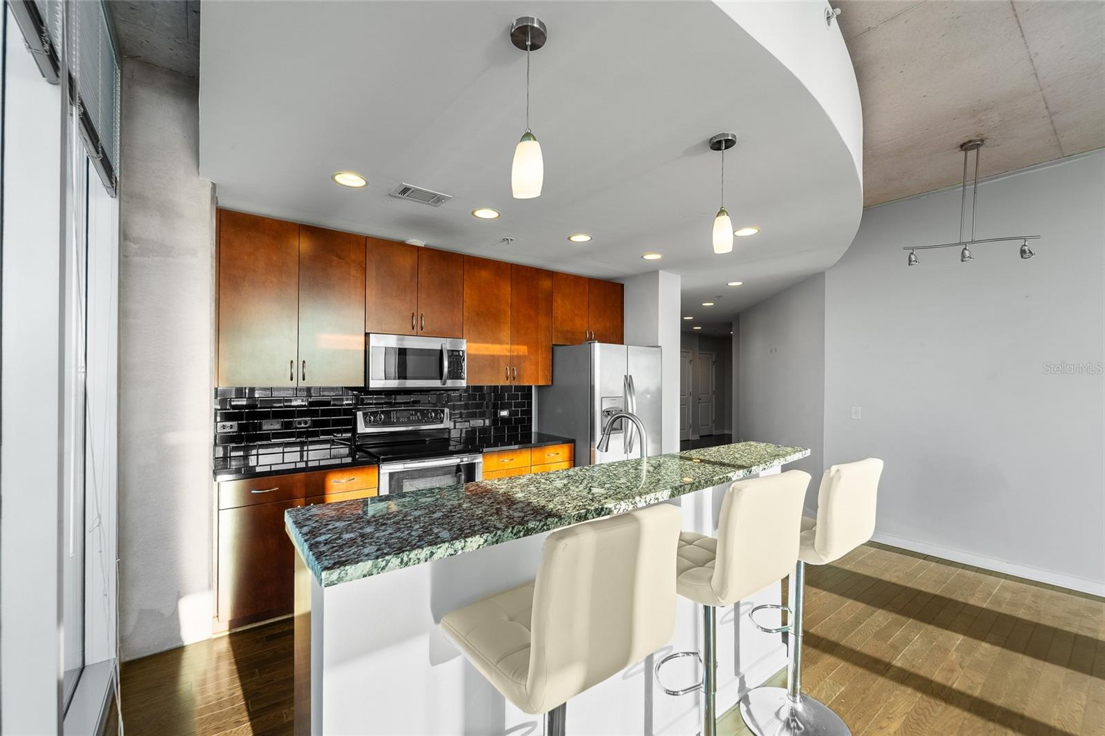 SKYPOINT A CONDO - Residential