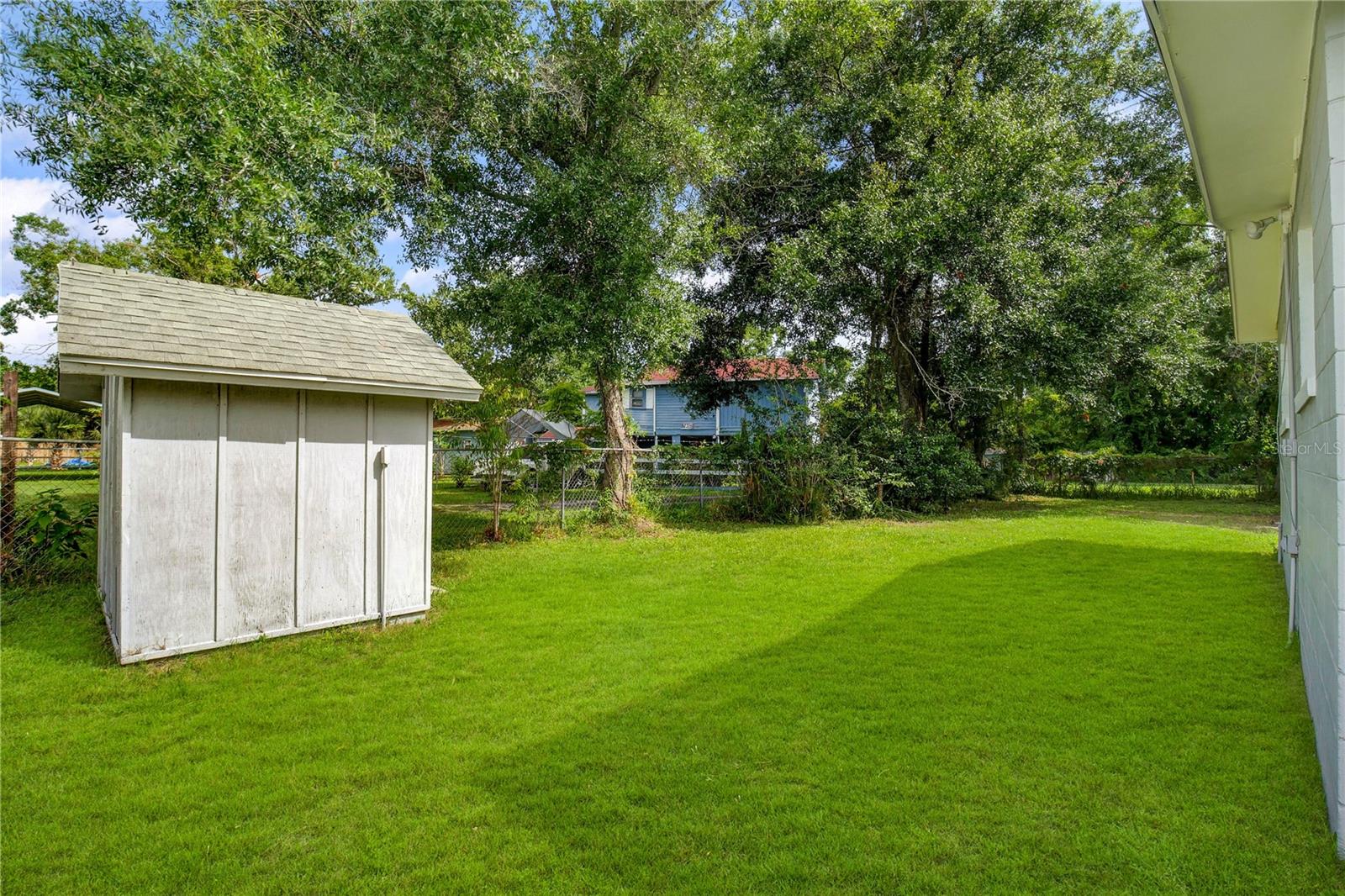 2218 SOUTHWEST ROAD