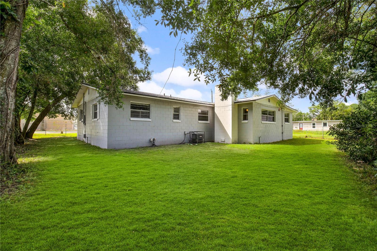 2218 SOUTHWEST ROAD