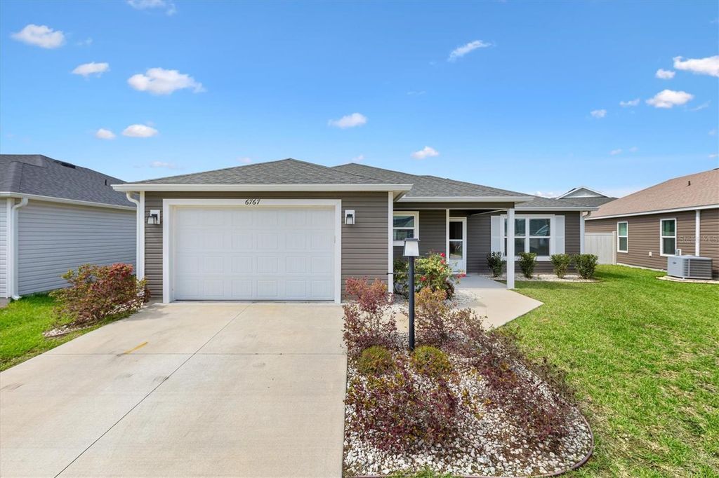 Photo of 6767 Mary Loop, The Villages, FL 34762 (MLS # G5109926)