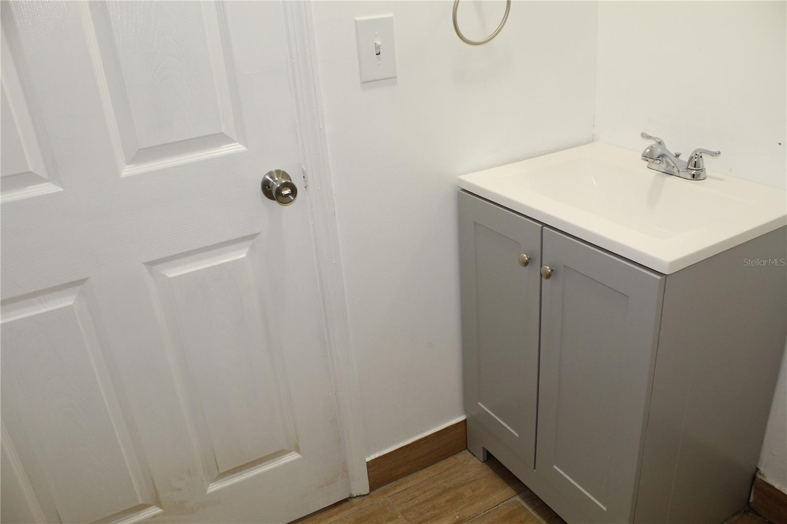 LEESBURG - Commercial Sale