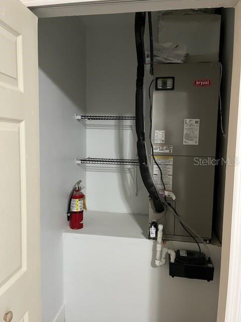 LEESBURG - Commercial Sale