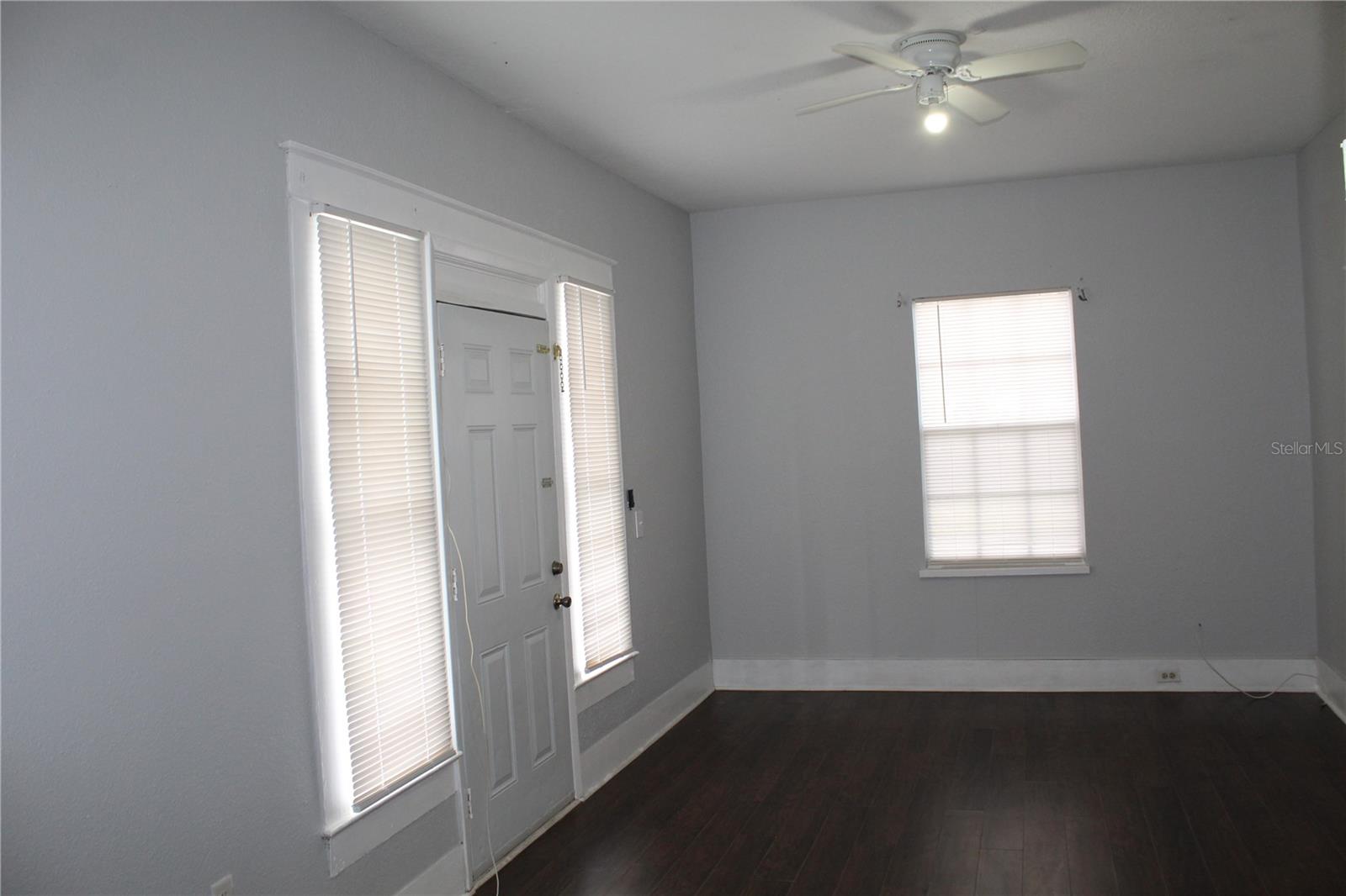 LEESBURG - Commercial Sale