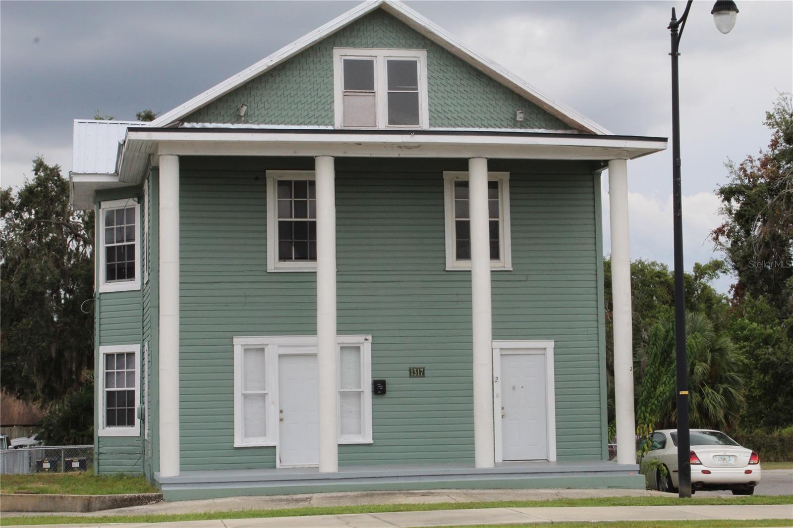 LEESBURG - Commercial Sale