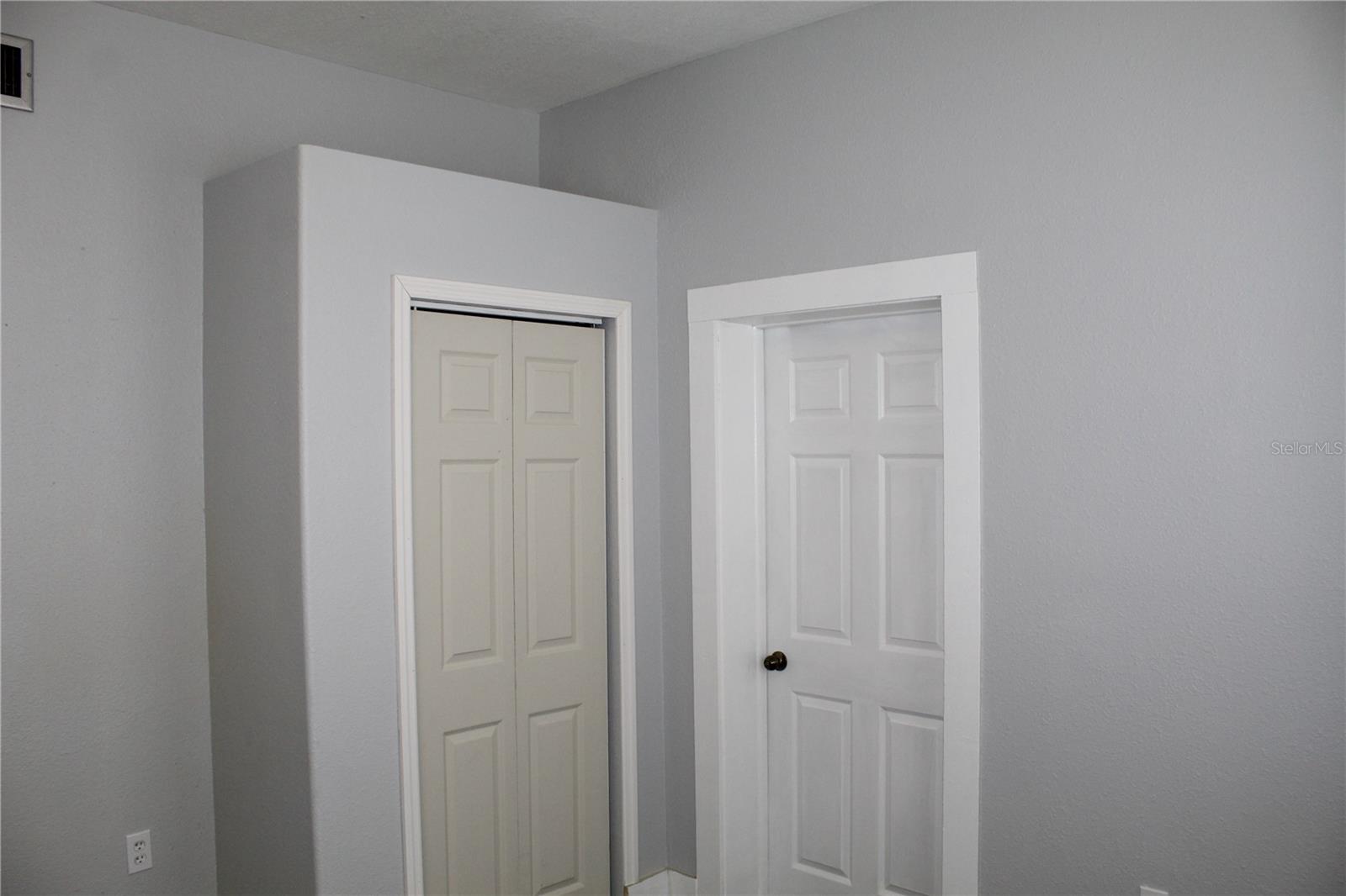 LEESBURG - Commercial Sale