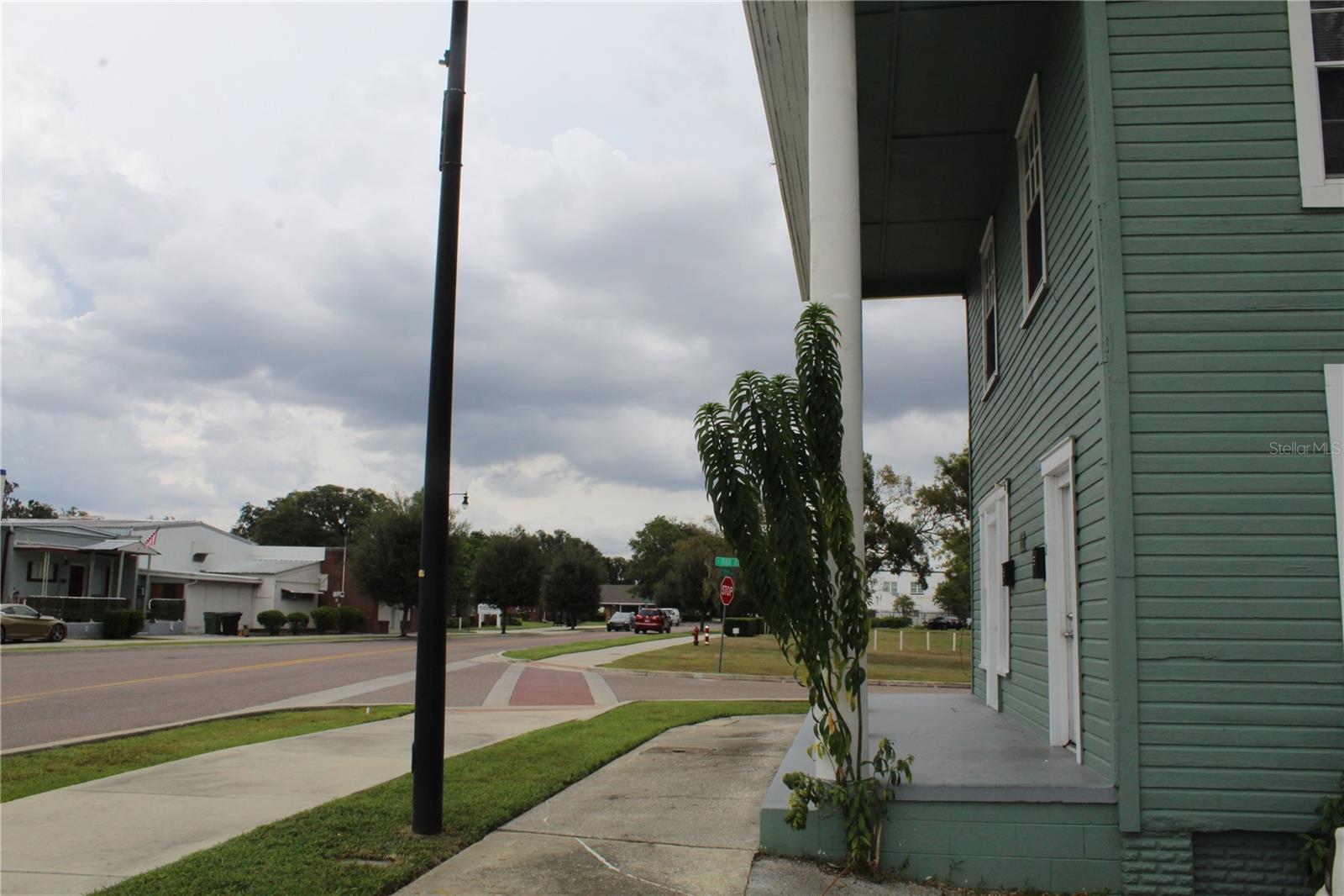 LEESBURG - Commercial Sale