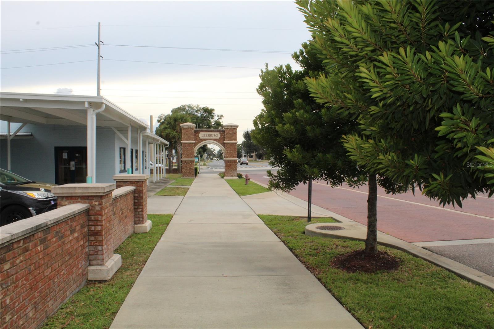 LEESBURG - Commercial Sale