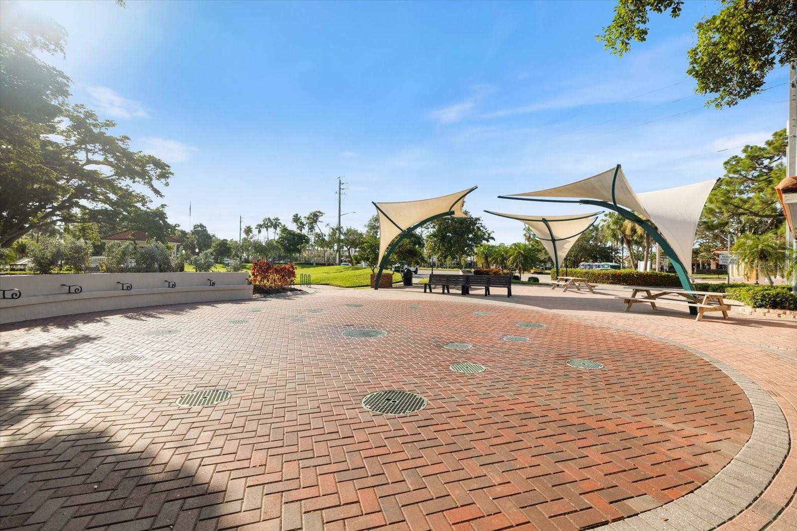 MISSION LAKES - Residential