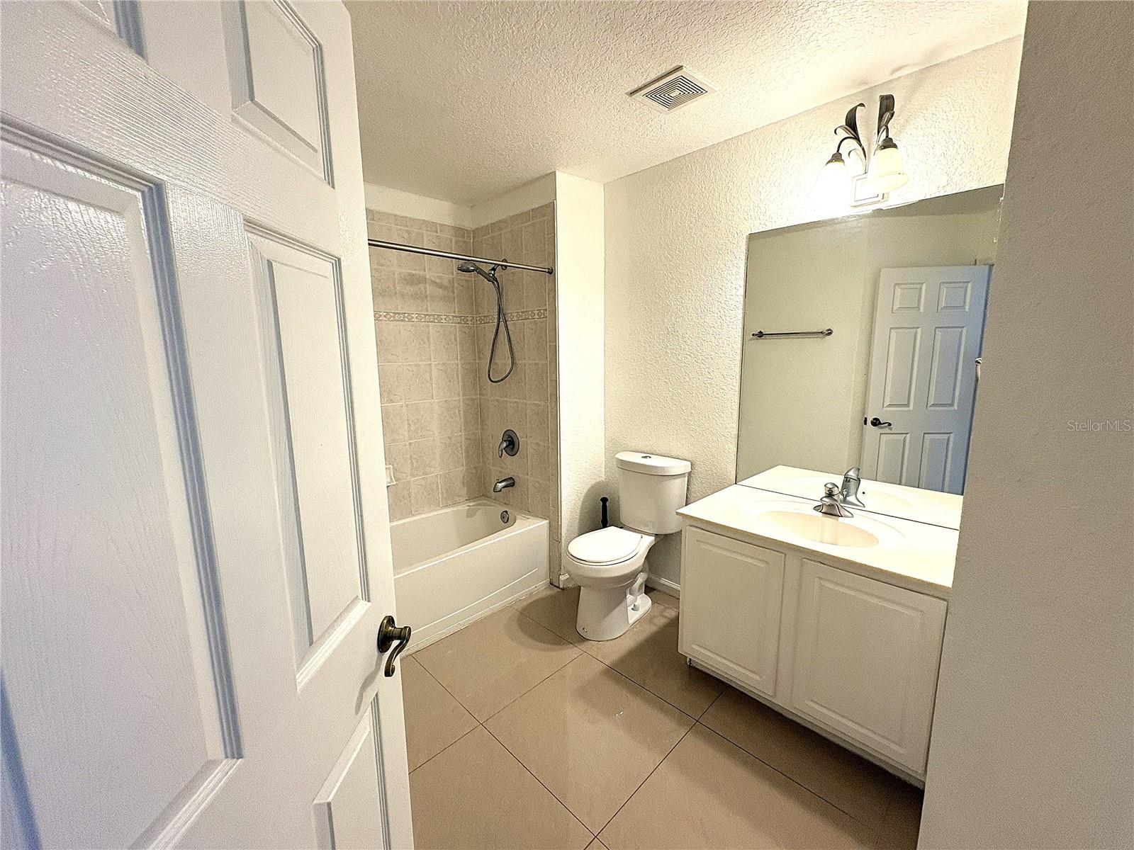 STONEBRIDGE LAKES PH 19 - Residential Lease