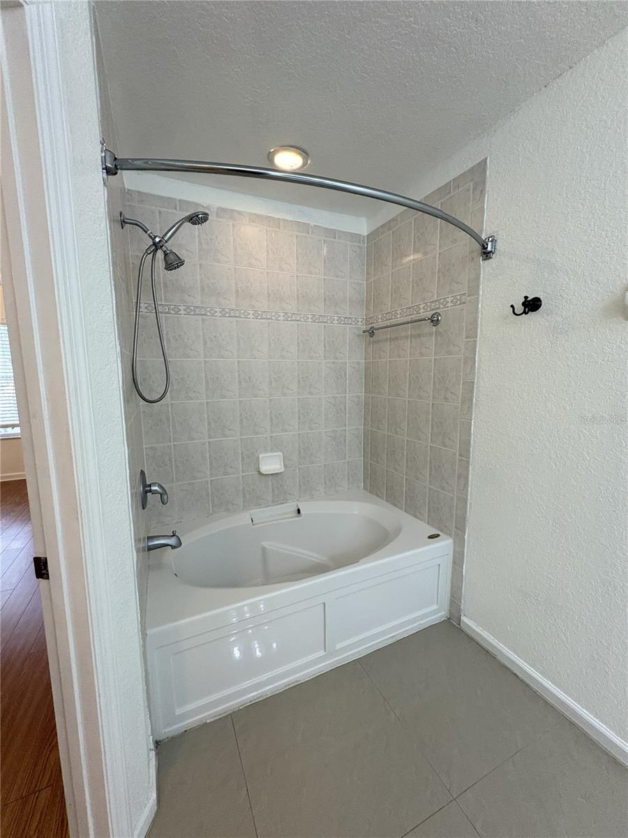 STONEBRIDGE LAKES PH 19 - Residential Lease