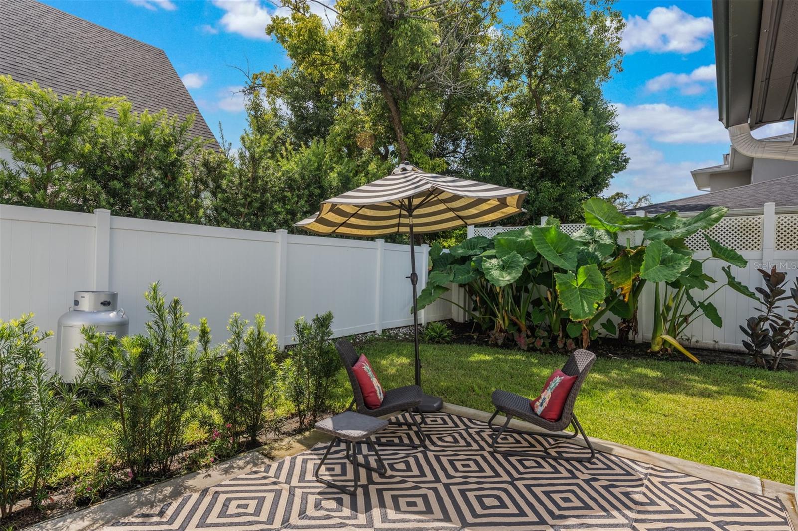 TAX EQUITIES INC REP - Residential Lease