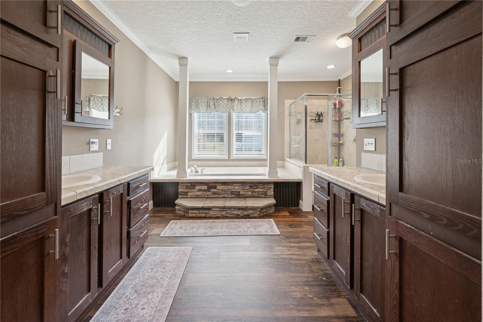 HAWTHORNE - Residential