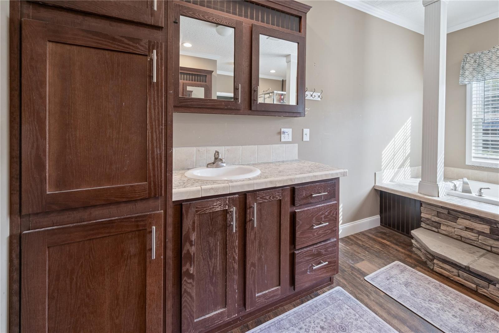 HAWTHORNE - Residential