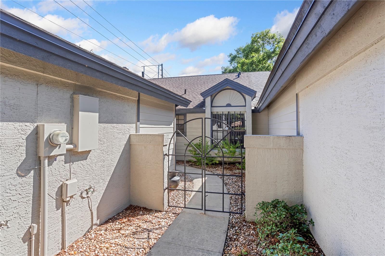 1147 MAPLE CREEK COURT