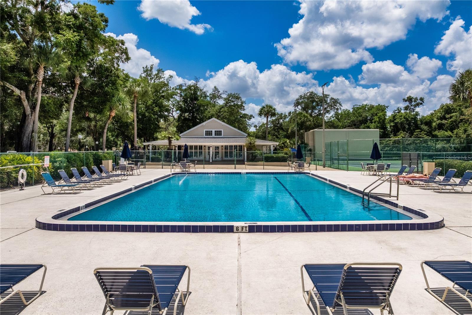 COUNTRY CREEK - Residential