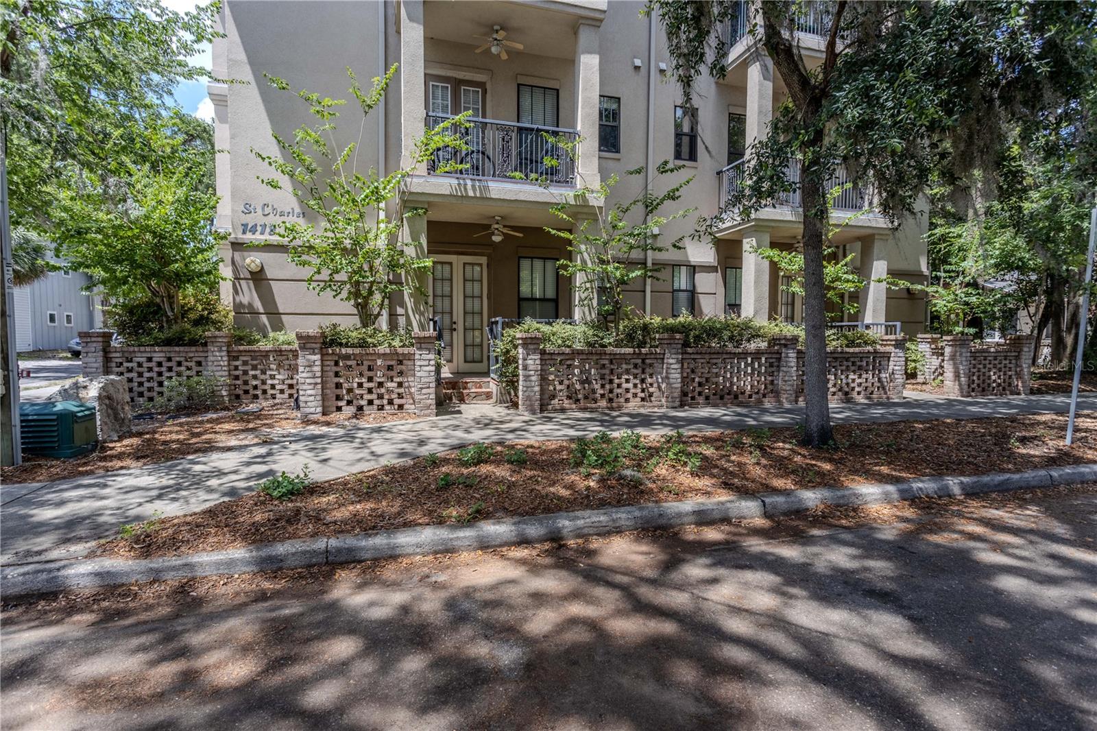 ST CHARLES - Residential