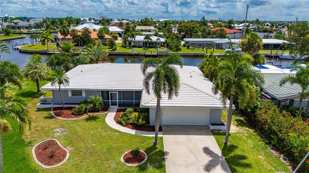 Photo of 110 Gulfview Road, Punta Gorda, FL 33950 (MLS # C7529342)