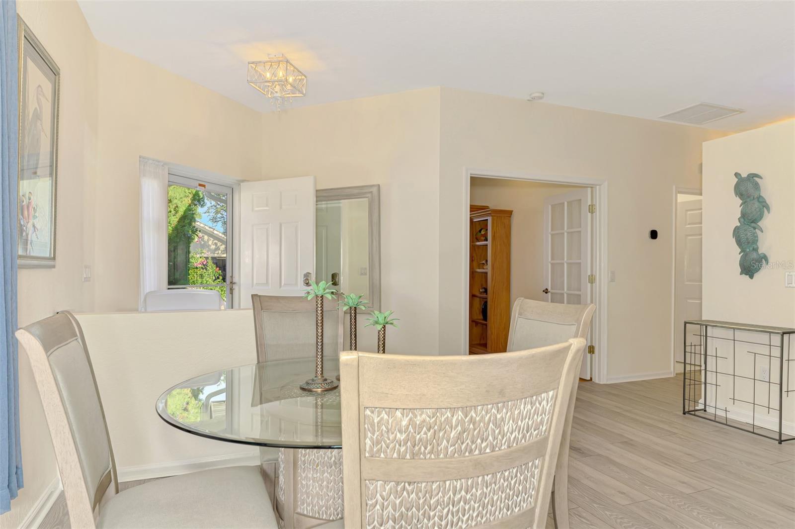 RIVERWOOD - Residential