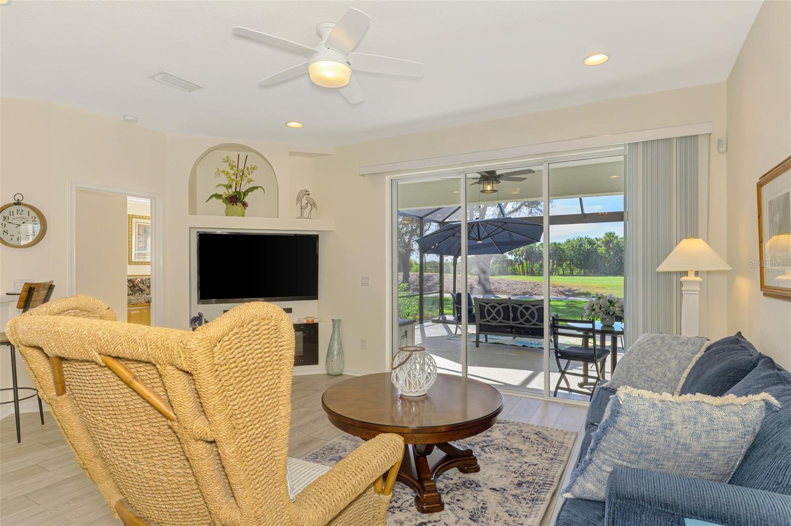 RIVERWOOD - Residential