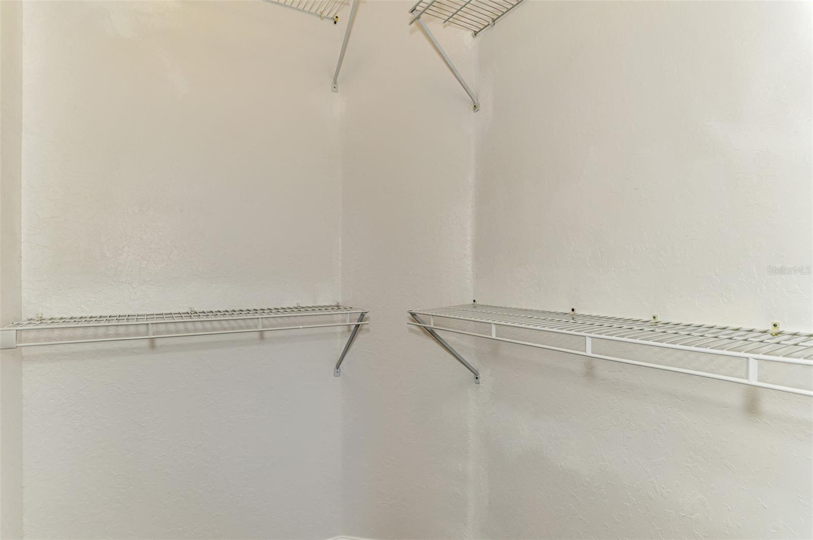 RIVERWOOD - Residential