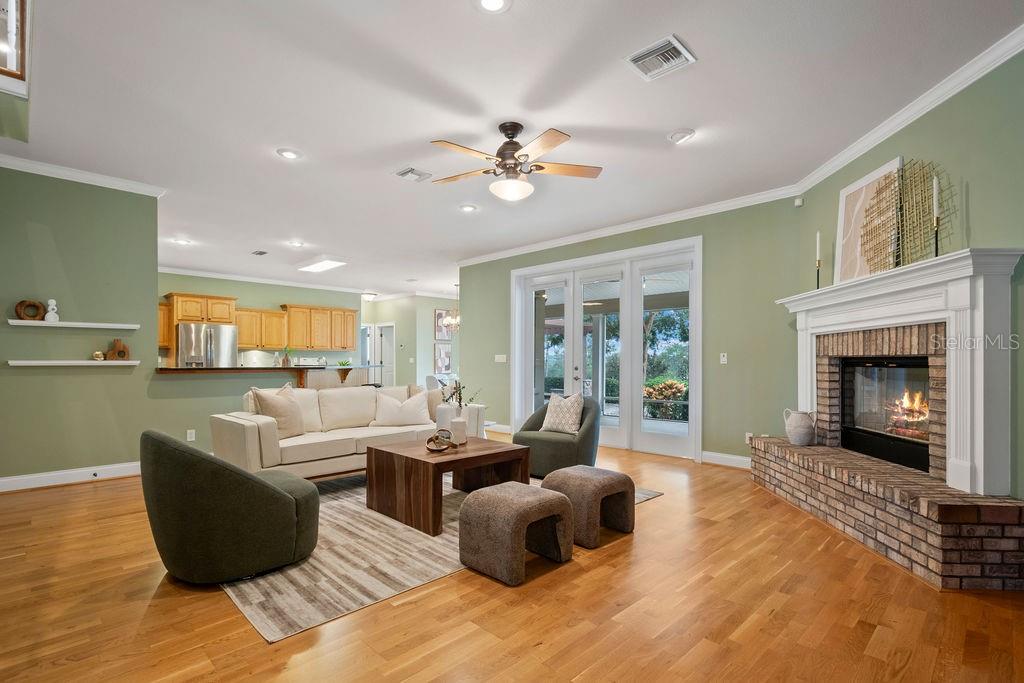 VISTA VERDE - Residential