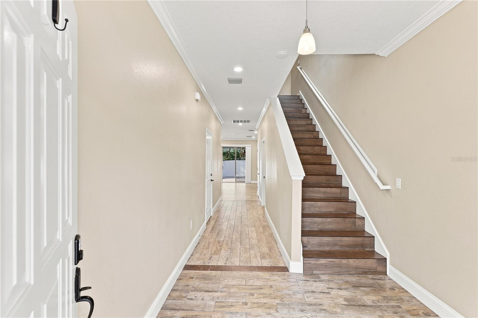 20 W PRINCETON STREET