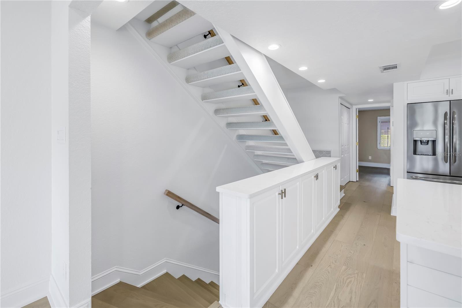 PIRATES COVE CLUB CONDO - Residential