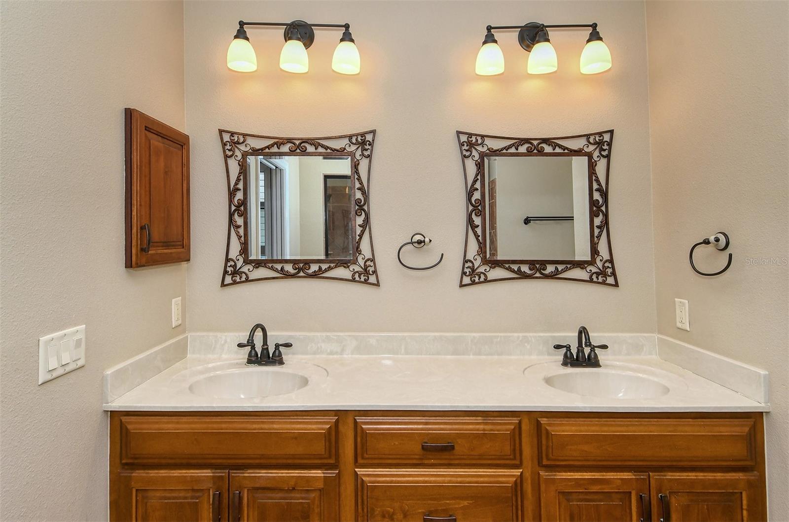 SECLUDED OAKS PH 2 - Residential