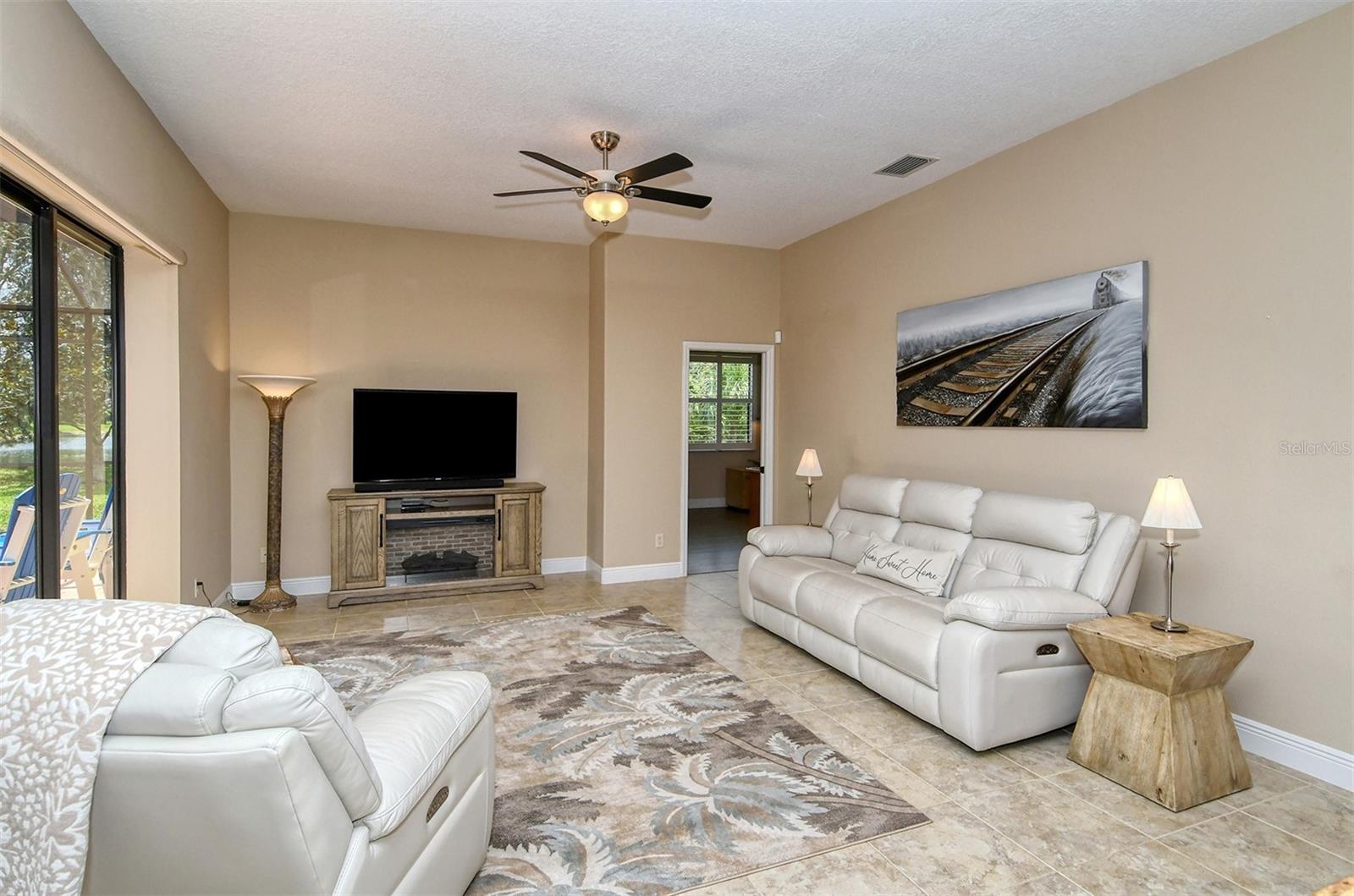 SECLUDED OAKS PH 2 - Residential