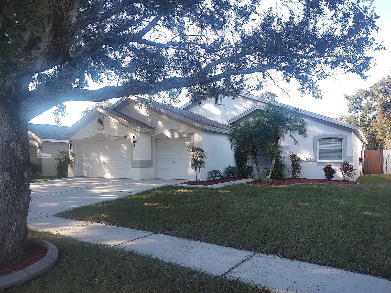 2512 ALLWOOD AVENUE