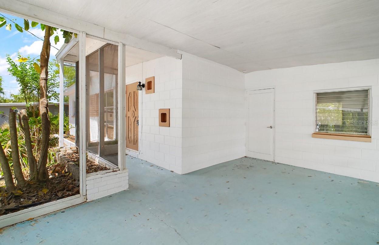 819 EDGEWATER DRIVE