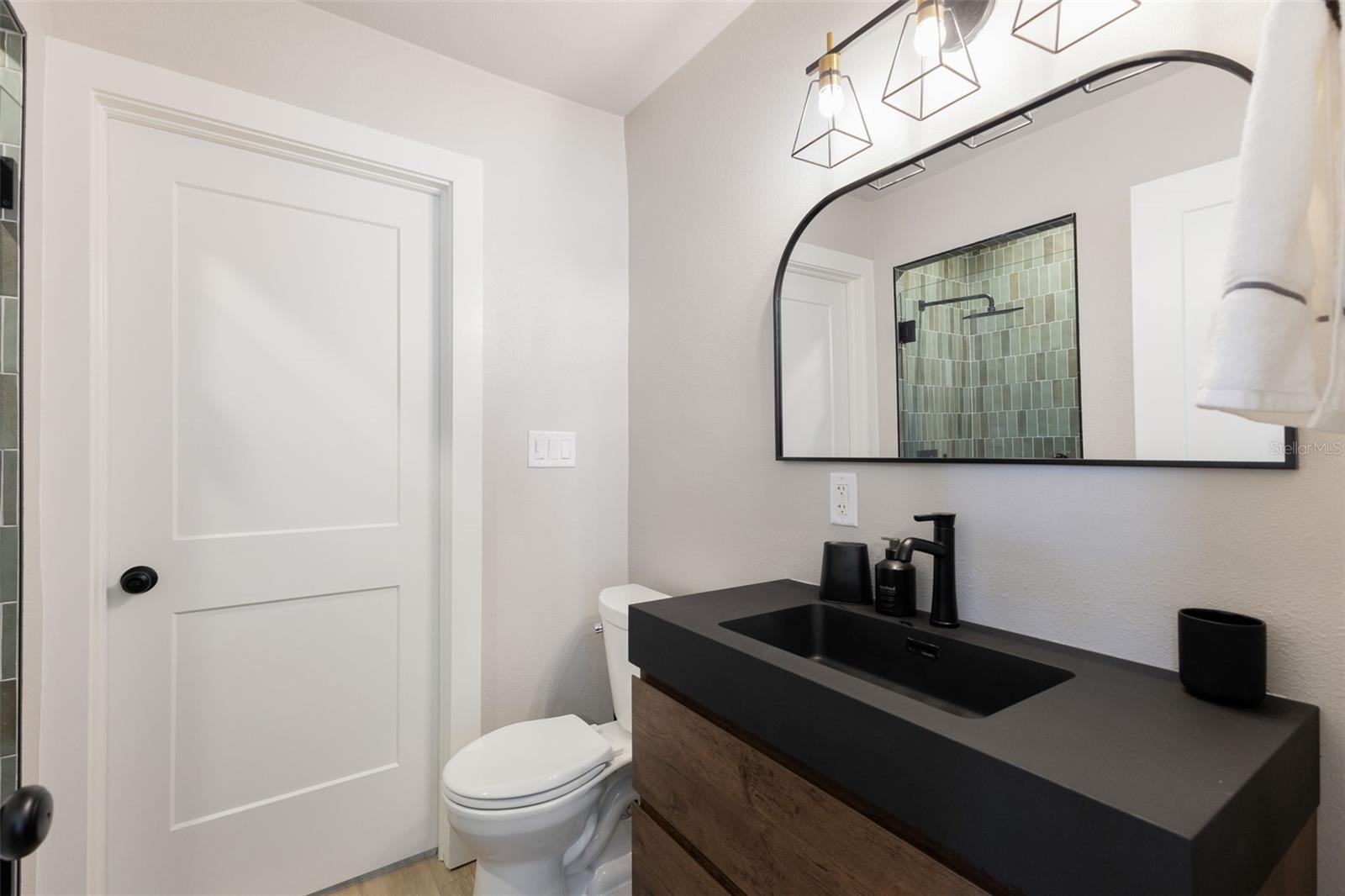 OVERLOOK DRIVE ESTATE - Residential