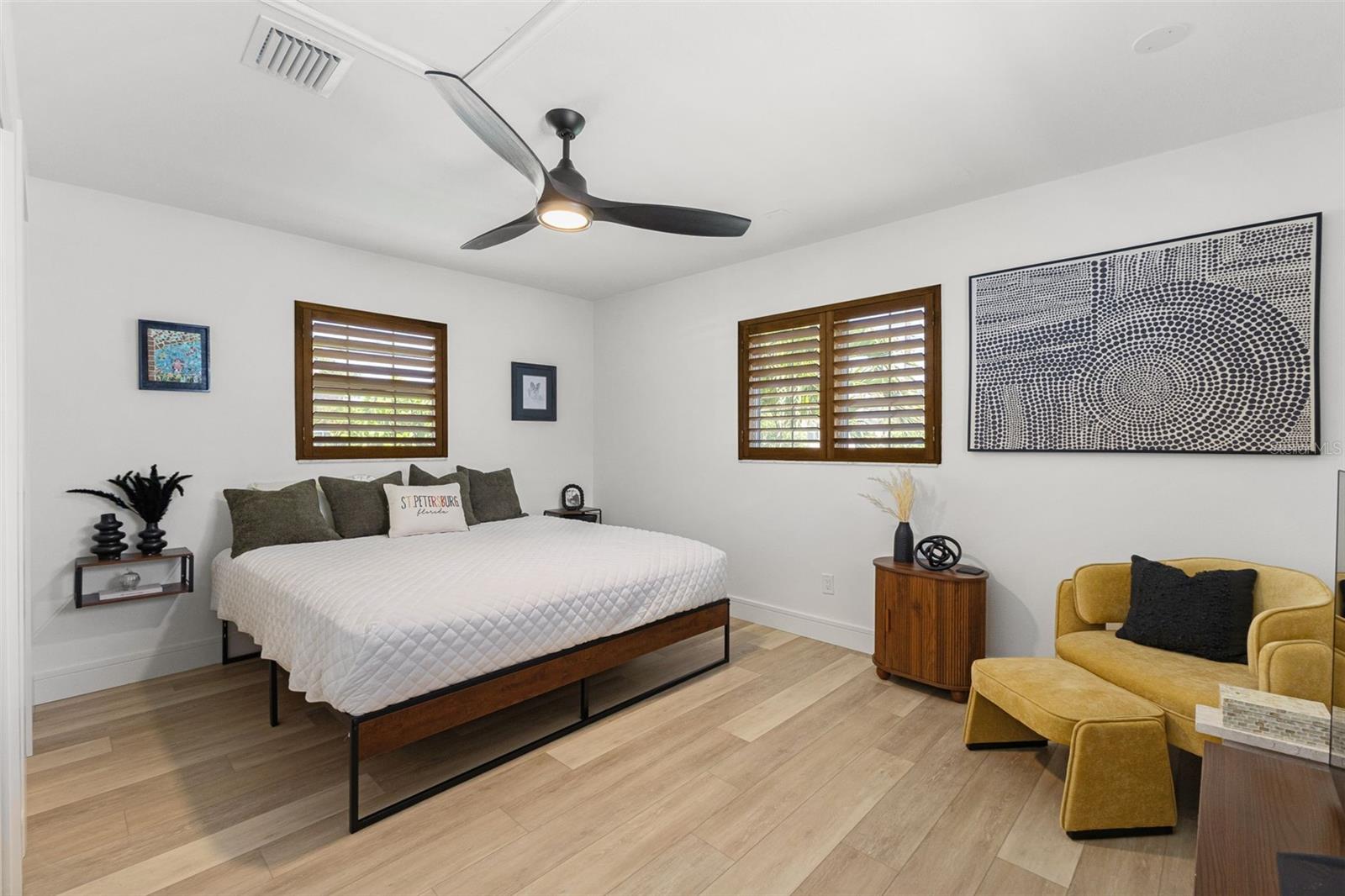 OVERLOOK DRIVE ESTATE - Residential