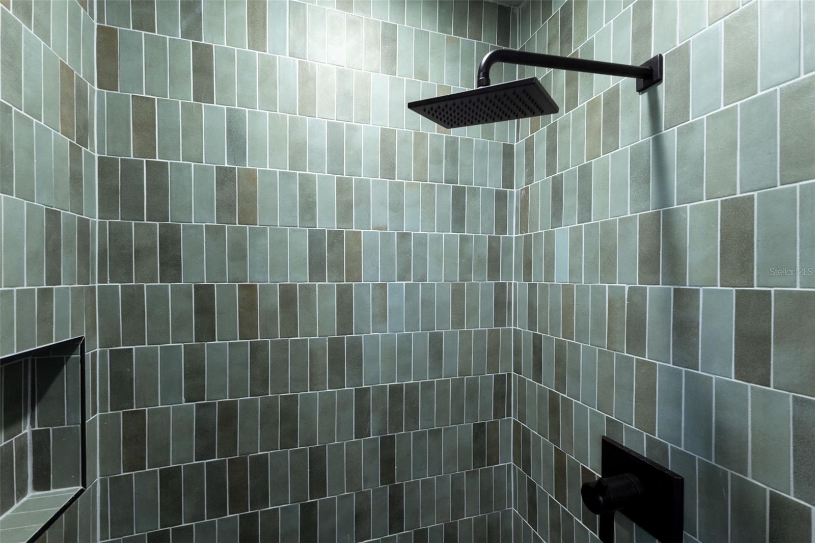 OVERLOOK DRIVE ESTATE - Residential