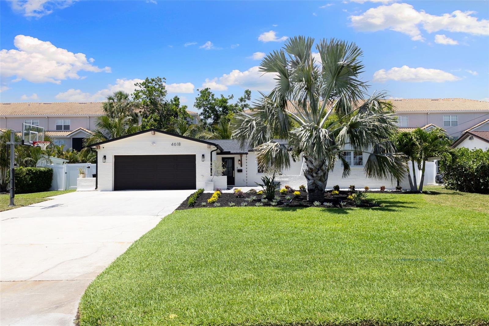 OVERLOOK DRIVE ESTATE - Residential