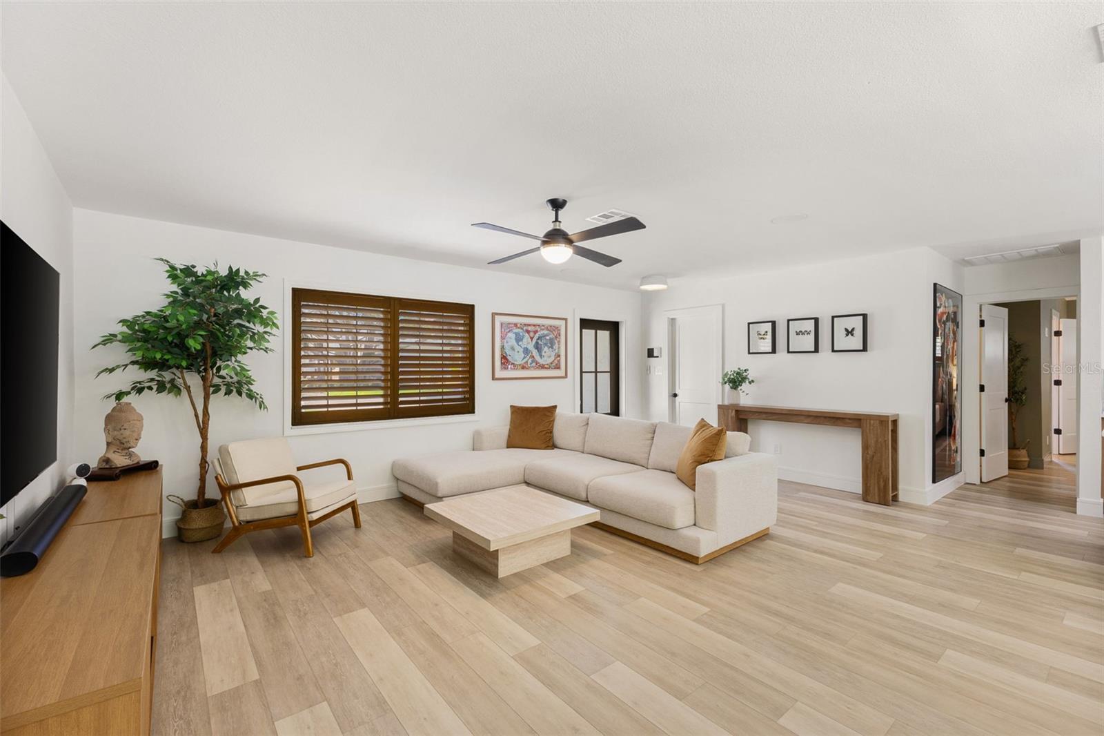 OVERLOOK DRIVE ESTATE - Residential