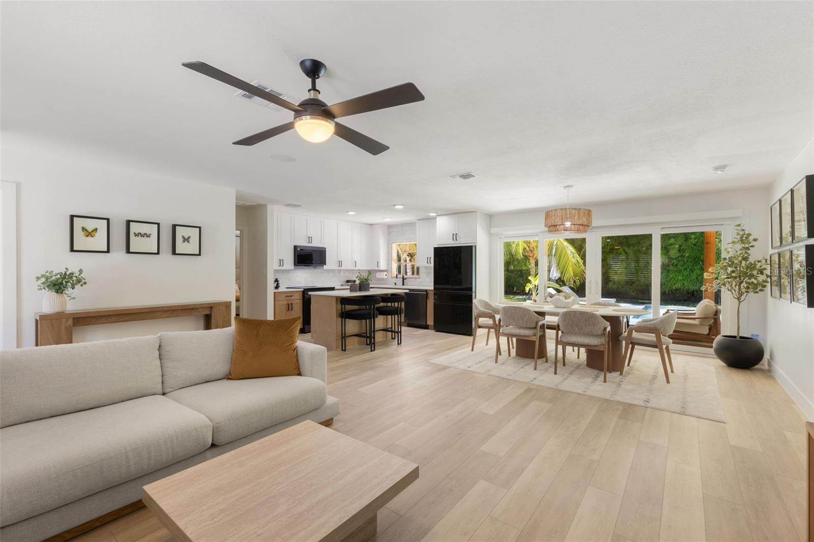 OVERLOOK DRIVE ESTATE - Residential