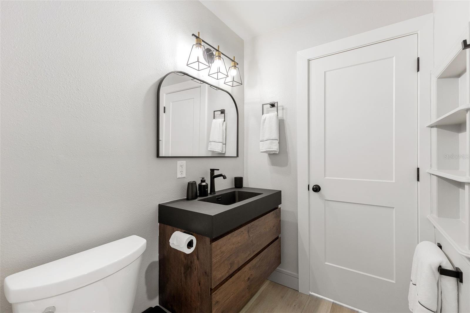 OVERLOOK DRIVE ESTATE - Residential