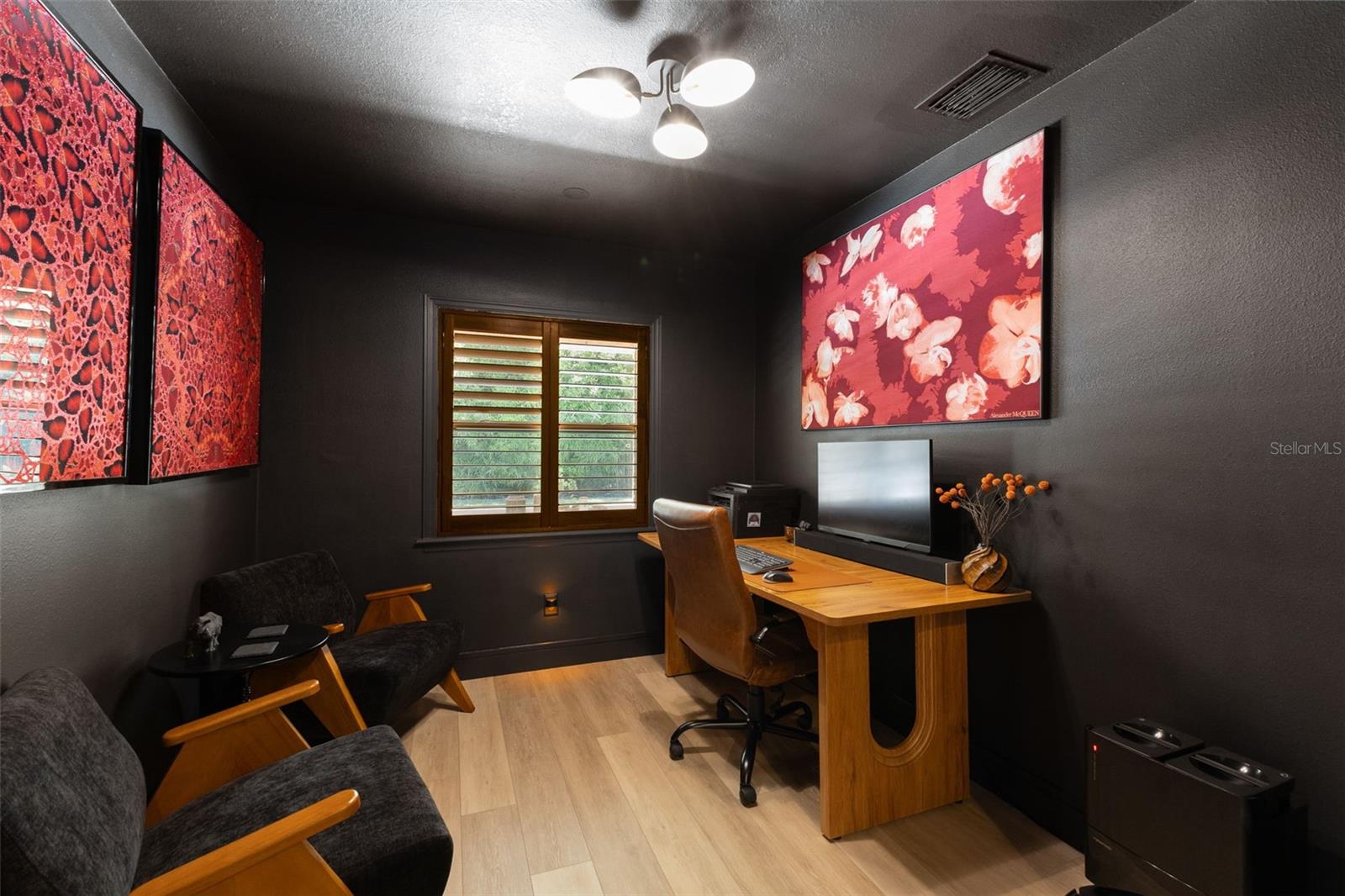 OVERLOOK DRIVE ESTATE - Residential