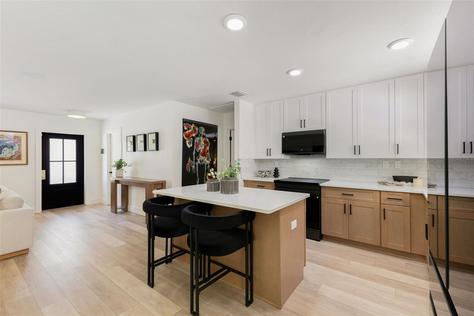 OVERLOOK DRIVE ESTATE - Residential