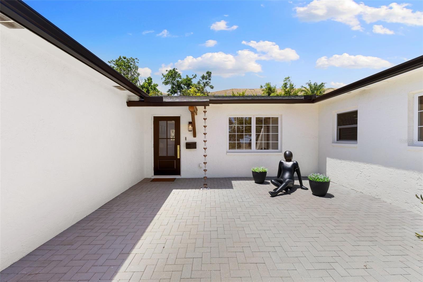 OVERLOOK DRIVE ESTATE - Residential