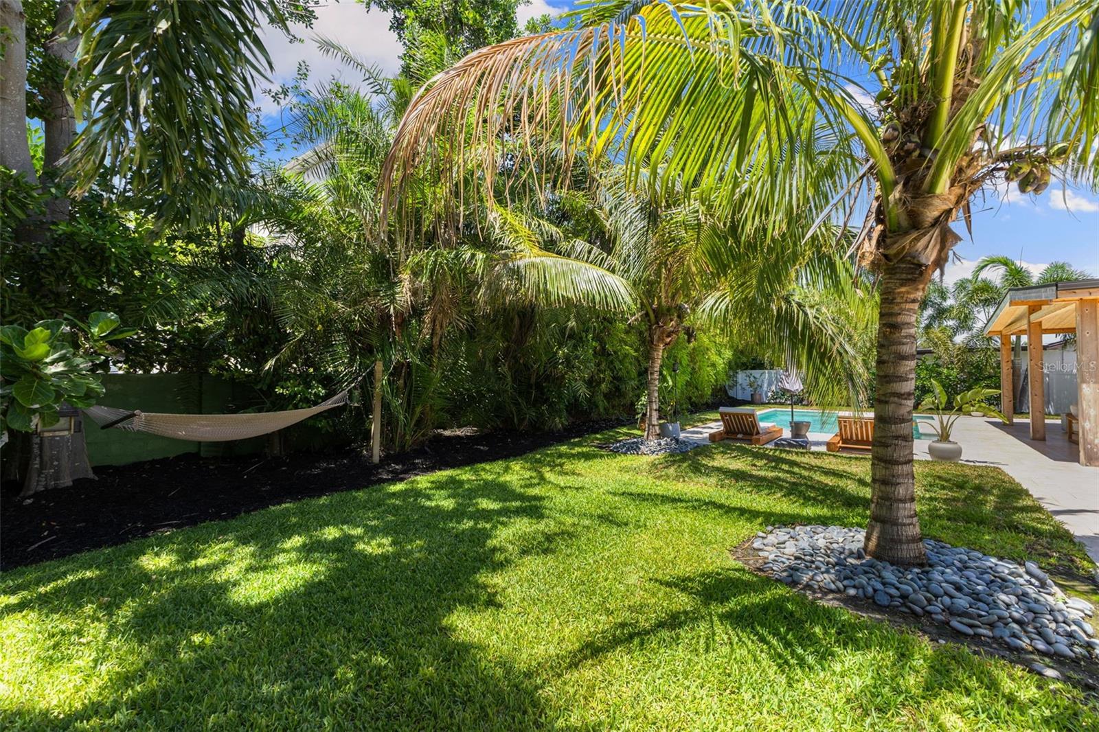 OVERLOOK DRIVE ESTATE - Residential