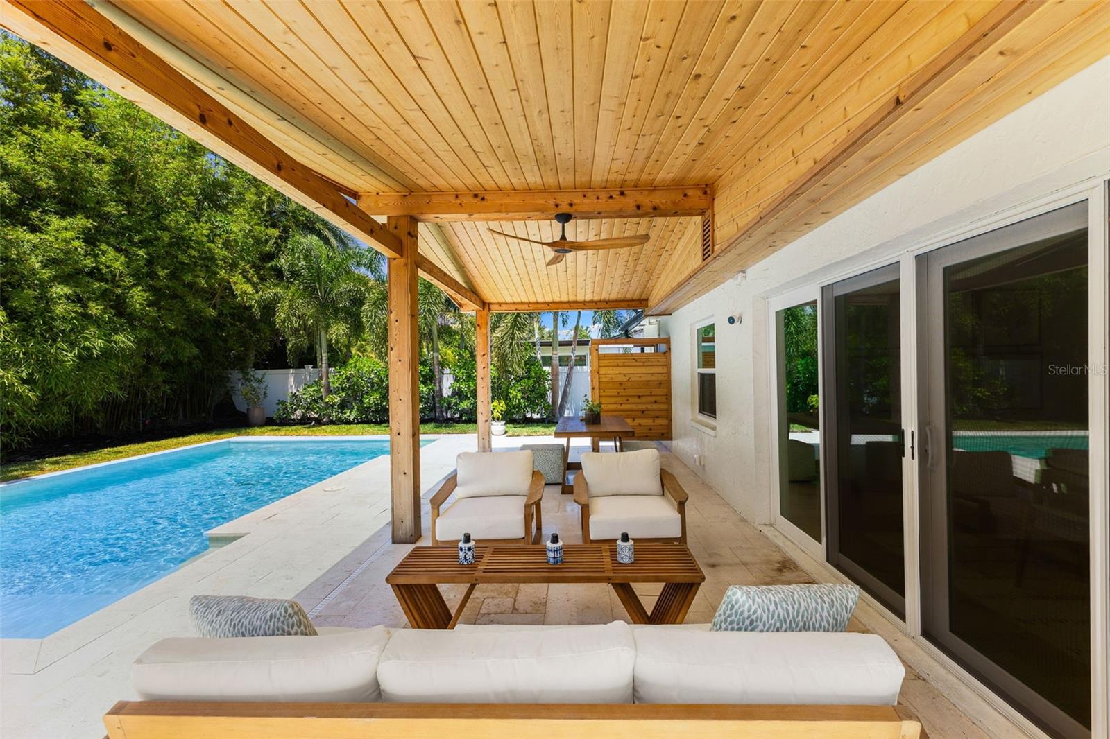 OVERLOOK DRIVE ESTATE - Residential