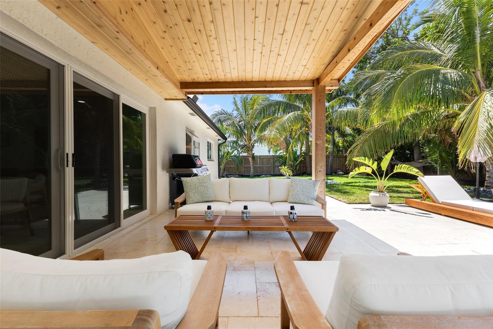 OVERLOOK DRIVE ESTATE - Residential